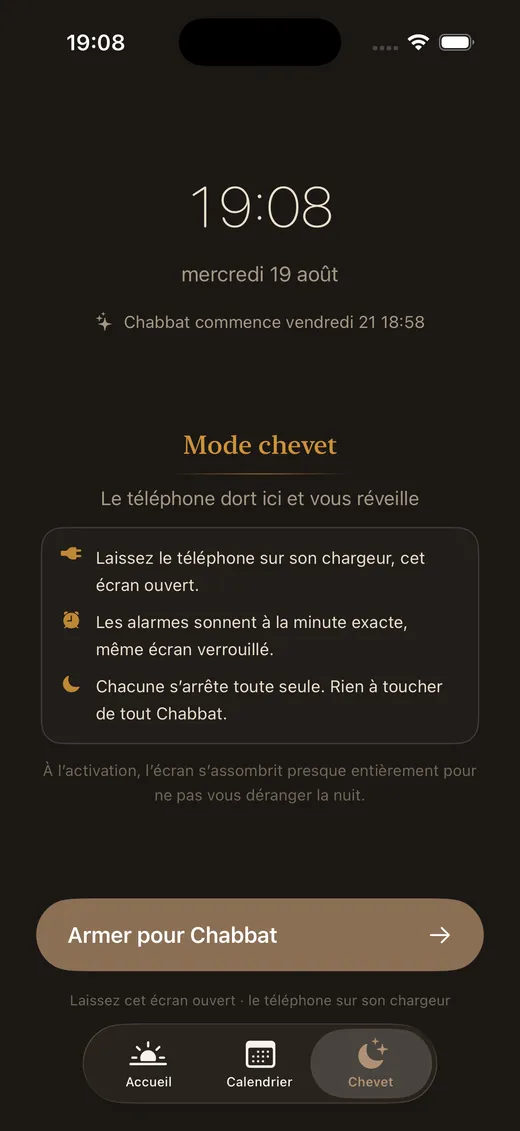 Mode Chevet de ShabbatRise affichant l’horloge de nuit et les trois choses qu’il fait pendant que le téléphone charge (application en français)