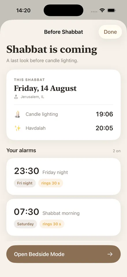 Pantalla de repaso del viernes de ShabbatRise con las alarmas programadas para Shabat (app en inglés)