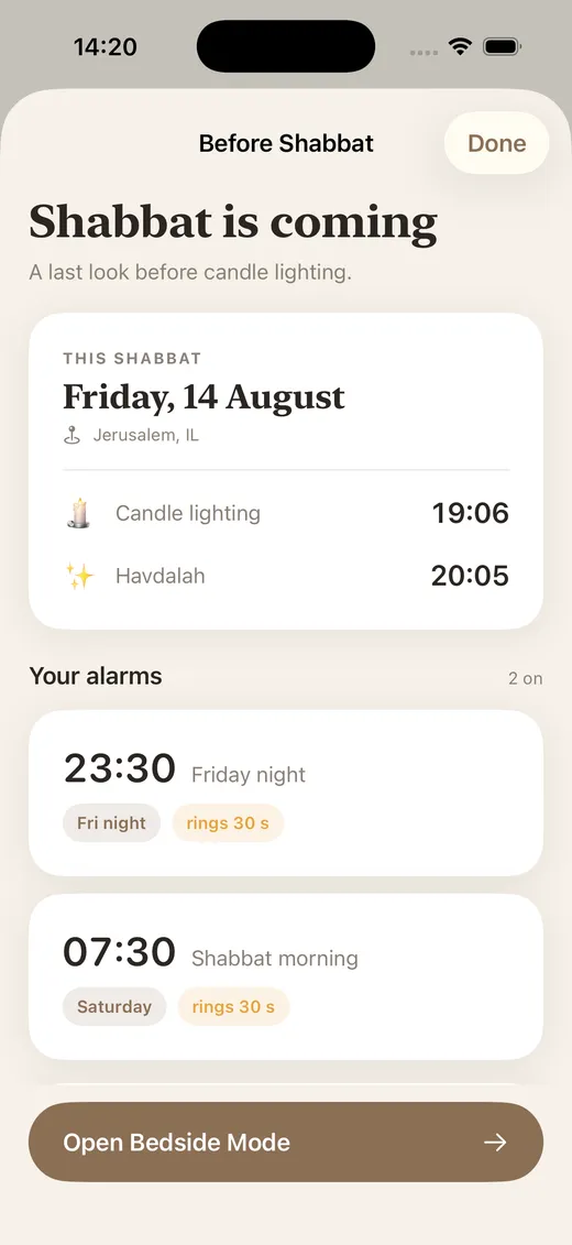 Pantalla de repaso del viernes de ShabbatRise con las alarmas programadas para Shabat (app en inglés)